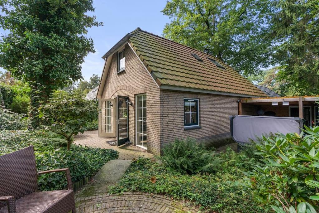 Luxe Vakantiehuis In Het Bos Met Jacuzzi En Sauna Lunteren Exterior foto